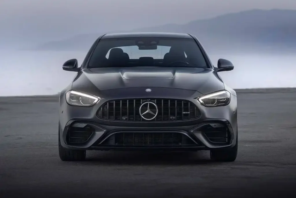 2025-Mercedes-AMG-C63-14
