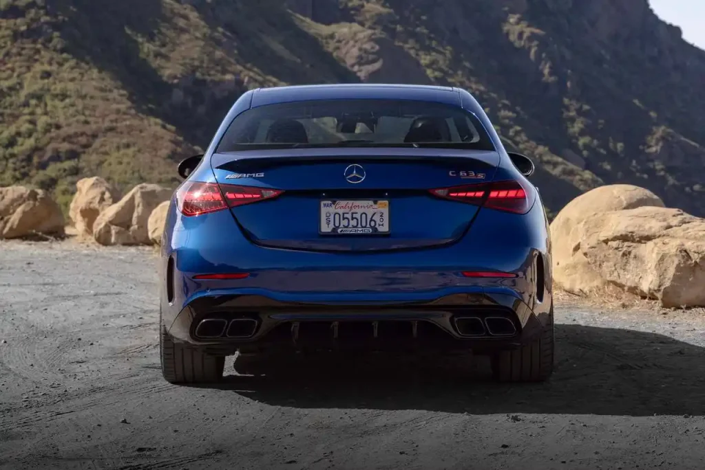 2025-Mercedes-AMG-C63-15