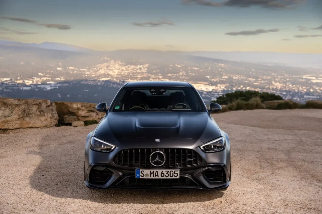 2025-Mercedes-AMG-C63-17