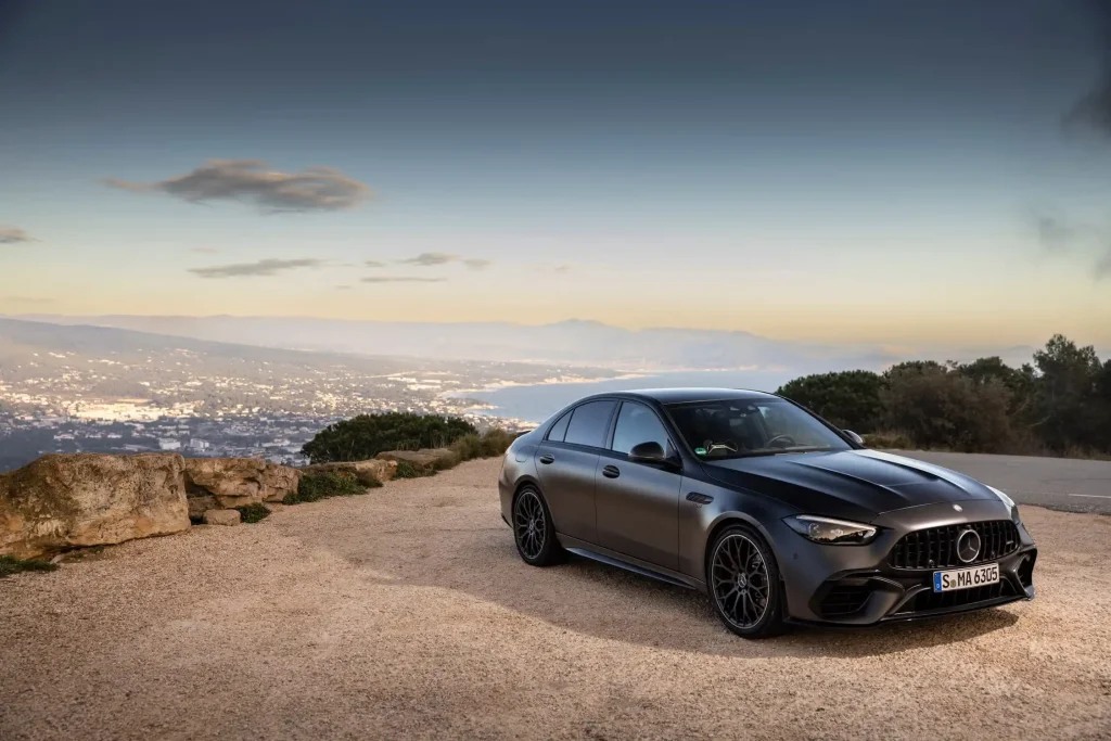 2025-Mercedes-AMG-C63-18