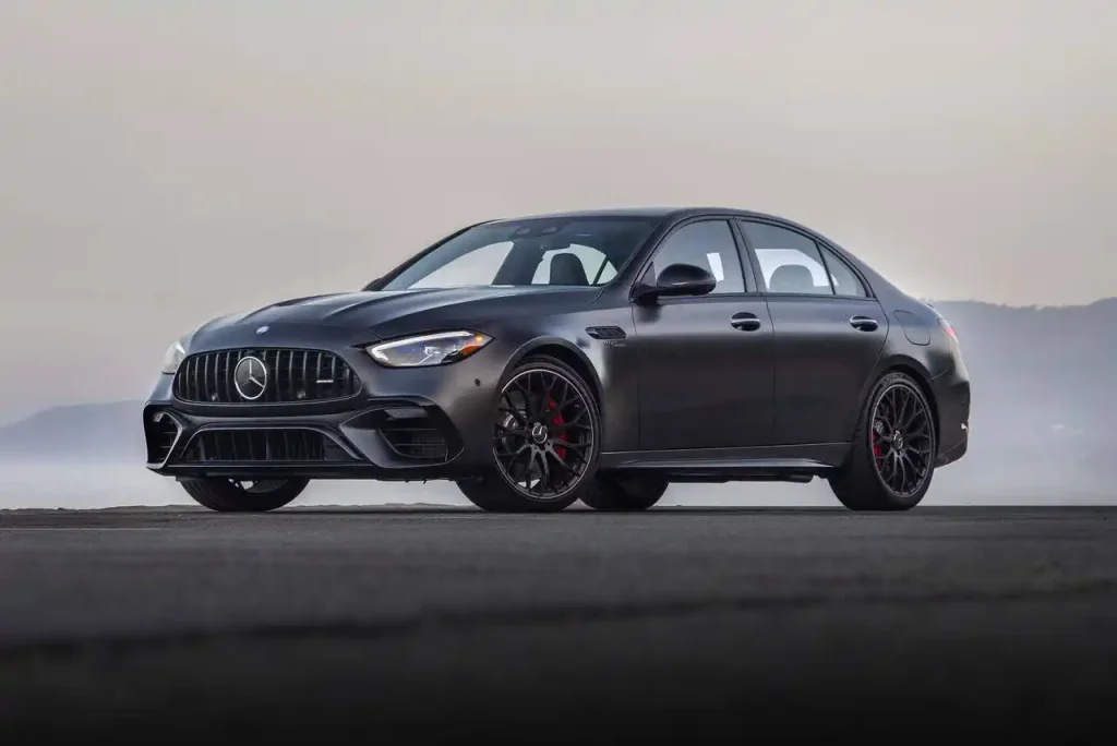 2025-Mercedes-AMG-C63-2