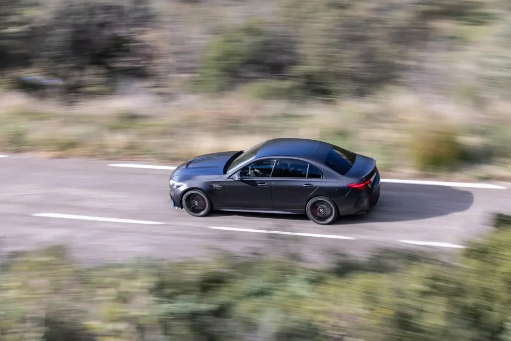 2025-Mercedes-AMG-C63-23