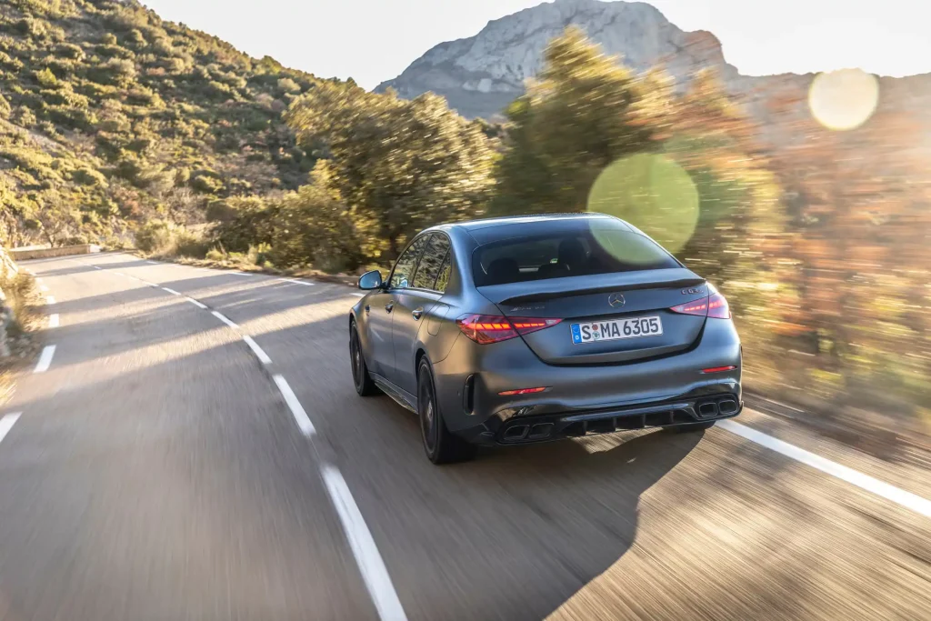 2025-Mercedes-AMG-C63-24
