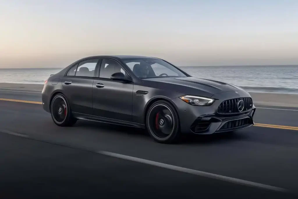 2025-Mercedes-AMG-C63-31