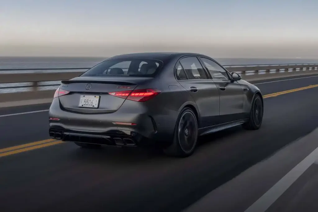 2025-Mercedes-AMG-C63-36