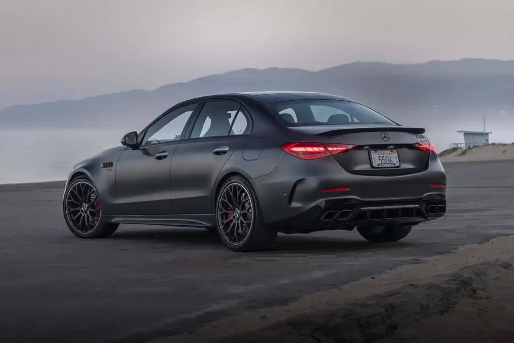 2025-Mercedes-AMG-C63-7