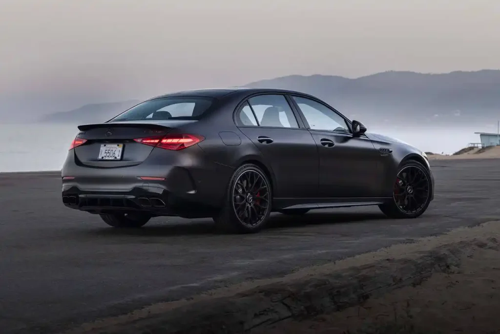 2025-Mercedes-AMG-C63-8