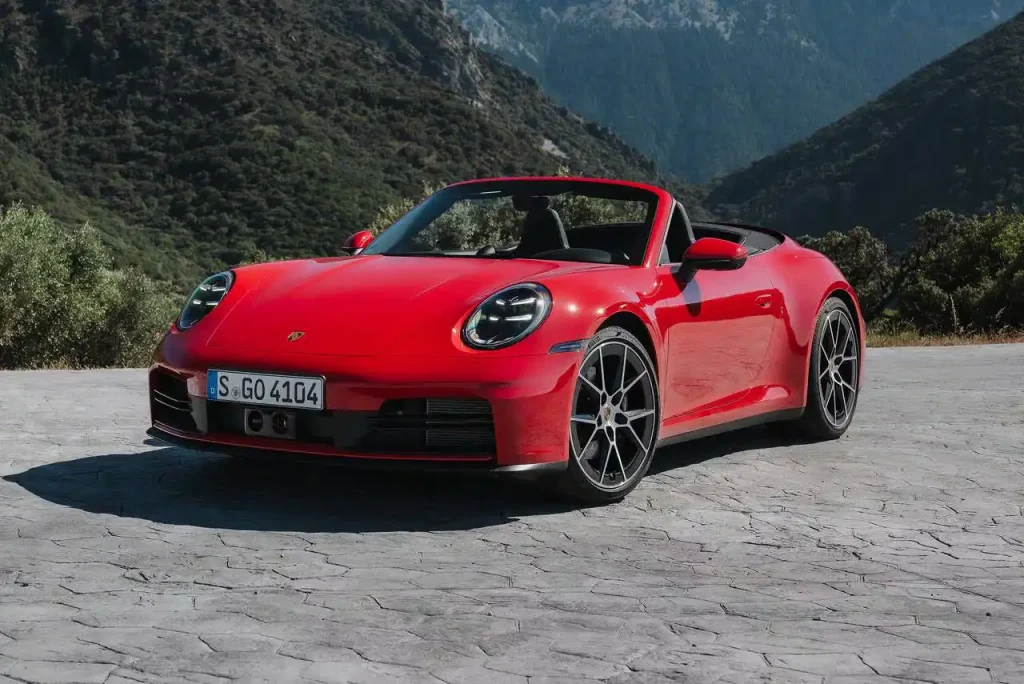 2025-Porsche-911-Turbo-2