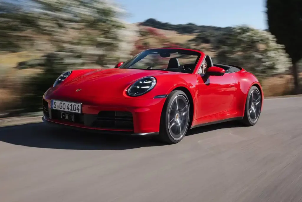 2025-Porsche-911-Turbo-32
