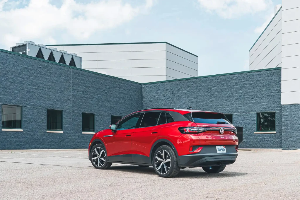 2025-Volkswagen-ID-4-12