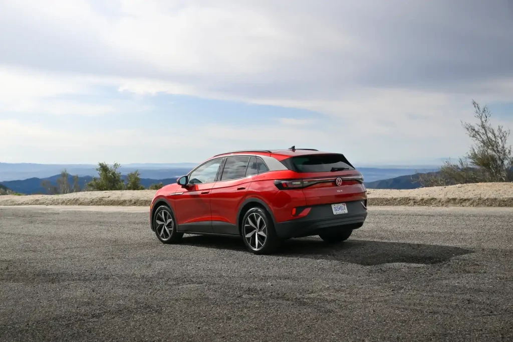 2025-Volkswagen-ID-4-7