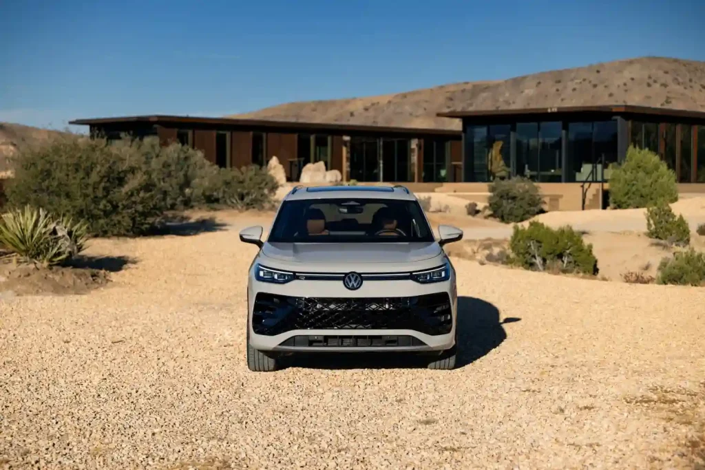 2025-Volkswagen-Tiguan-10