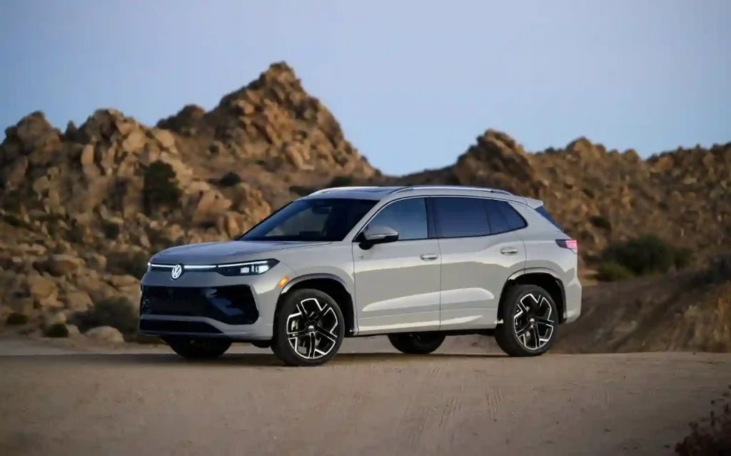 2025-Volkswagen-Tiguan-17