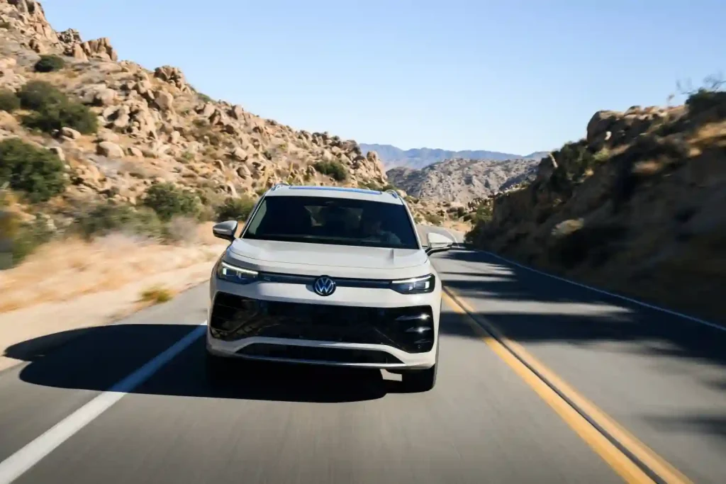 2025-Volkswagen-Tiguan-26