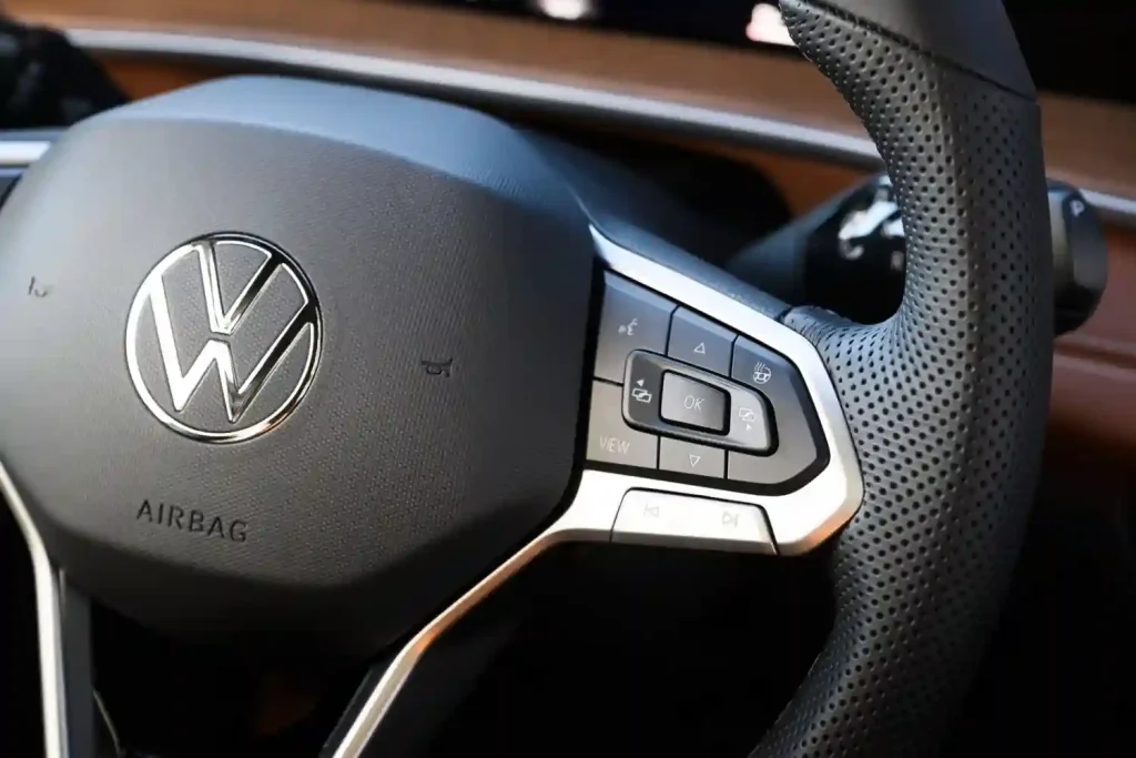 2025-Volkswagen-Tiguan-49