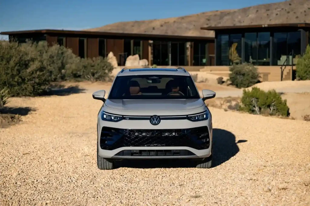 2025-Volkswagen-Tiguan-5