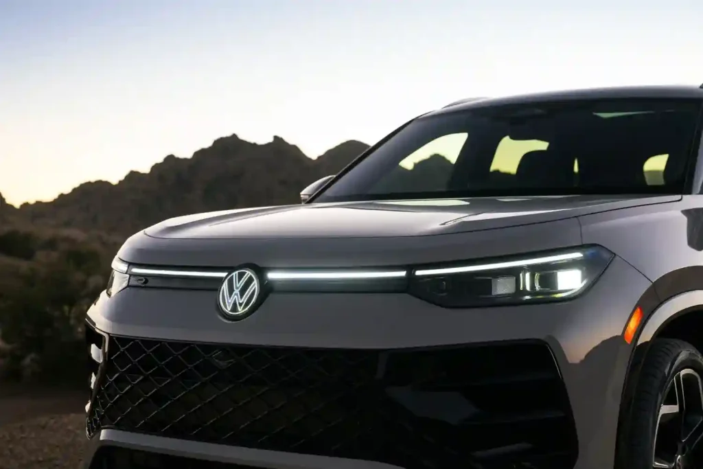 2025-Volkswagen-Tiguan-70