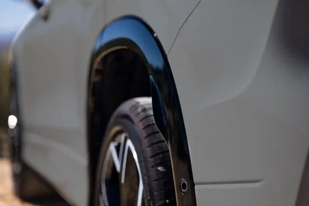 2025-Volkswagen-Tiguan-75