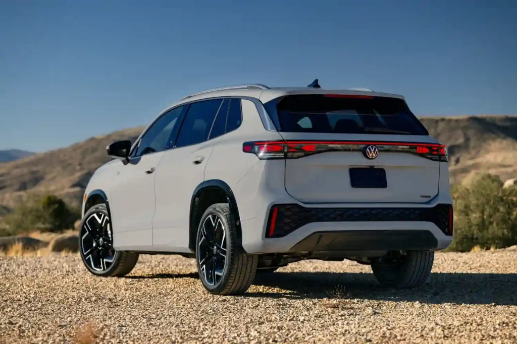 2025-Volkswagen-Tiguan-8