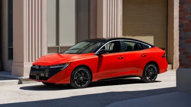 2026-Nissan-Sentra-1