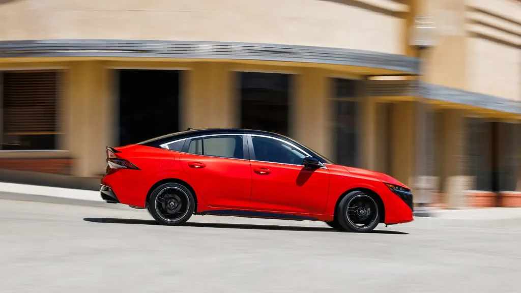 2026-Nissan-Sentra-12