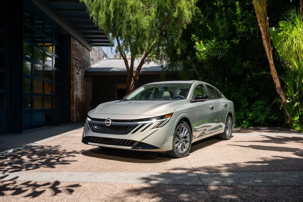 2026-Nissan-Sentra-6