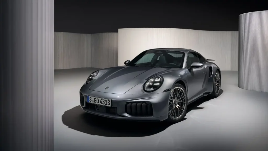 2026-Porsche-911-Turbo-1