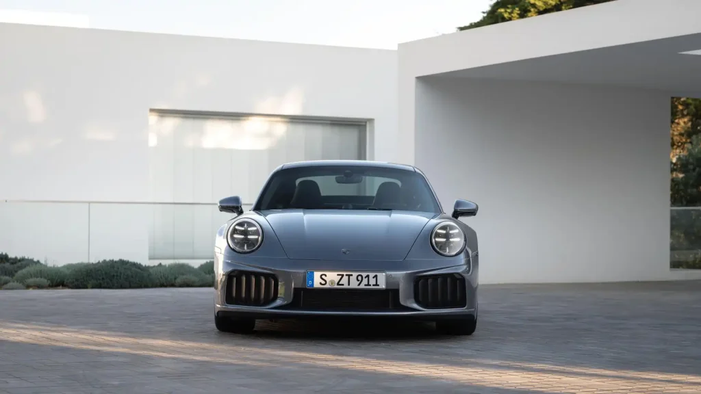 2026-Porsche-911-Turbo-6