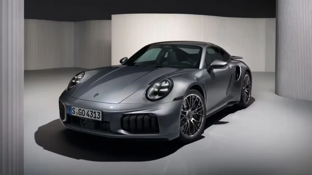 2026-Porsche-911-Turbo-S-3