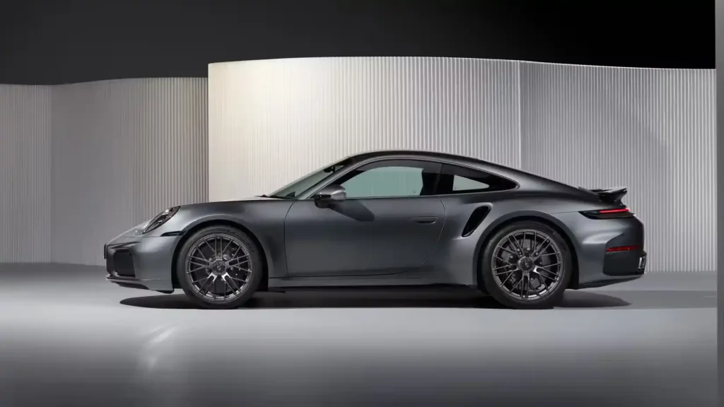 2026-Porsche-911-Turbo-S-5