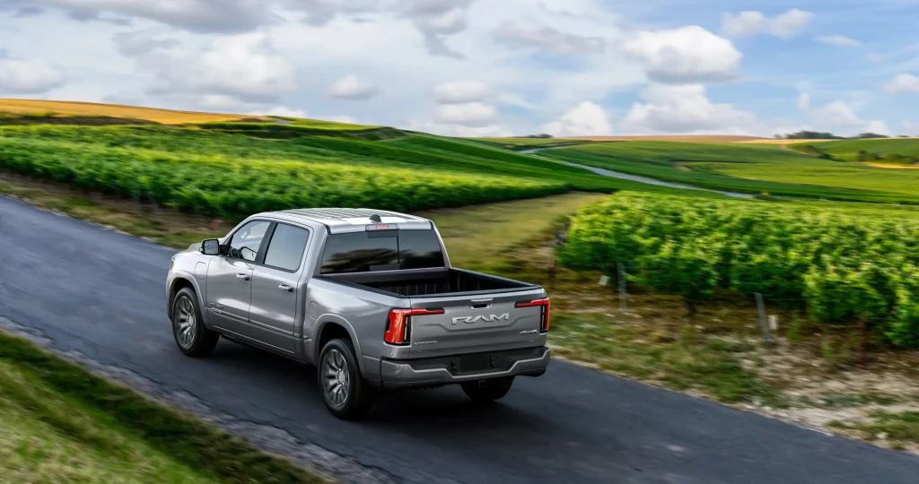 2026-Ram-1500-REV-020