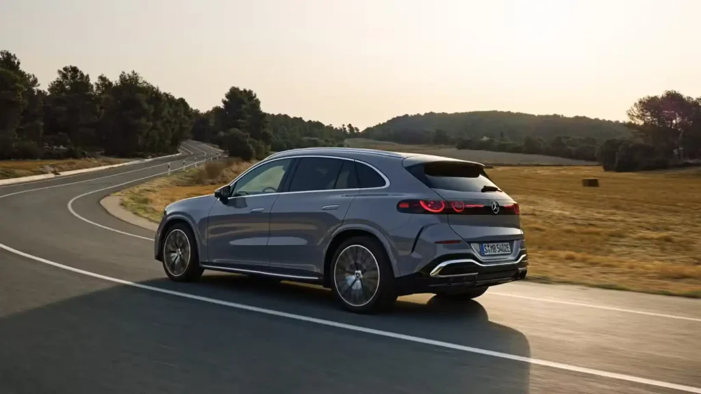 2027-Mercedes-GLC-10