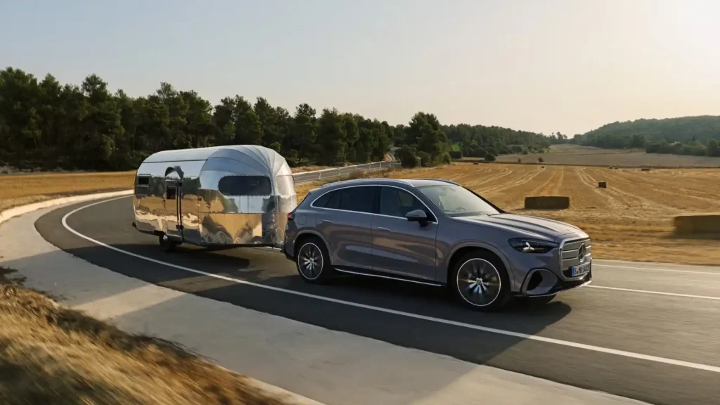 2027-Mercedes-GLC-11