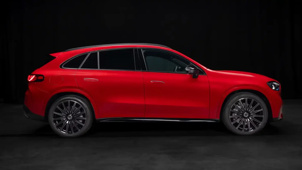 2027-Mercedes-GLC-3