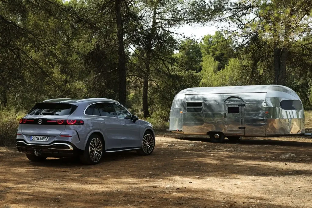 2027-Mercedes-Benz-GLC-Class-EV-30