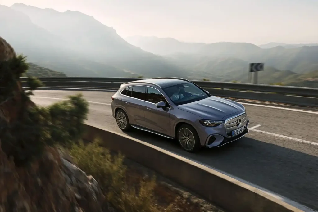2027-Mercedes-Benz-GLC-Class-EV-32
