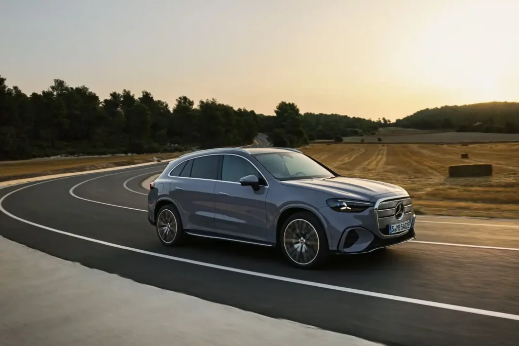 2027-Mercedes-Benz-GLC-Class-EV-38