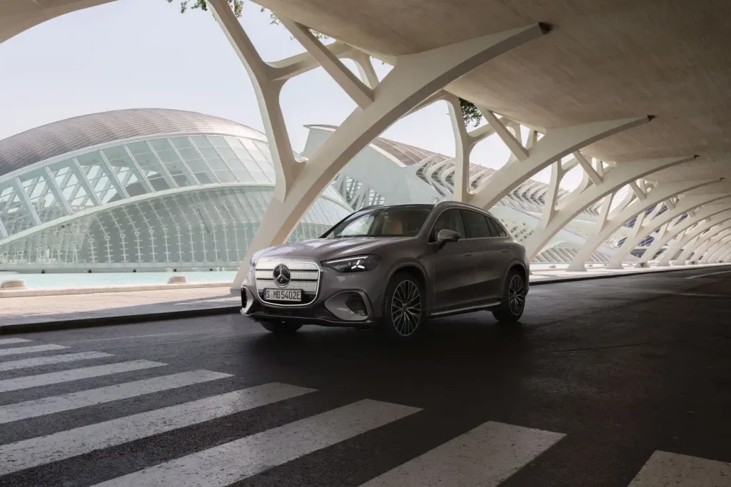 2027-Mercedes-Benz-GLC-Class-EV-40