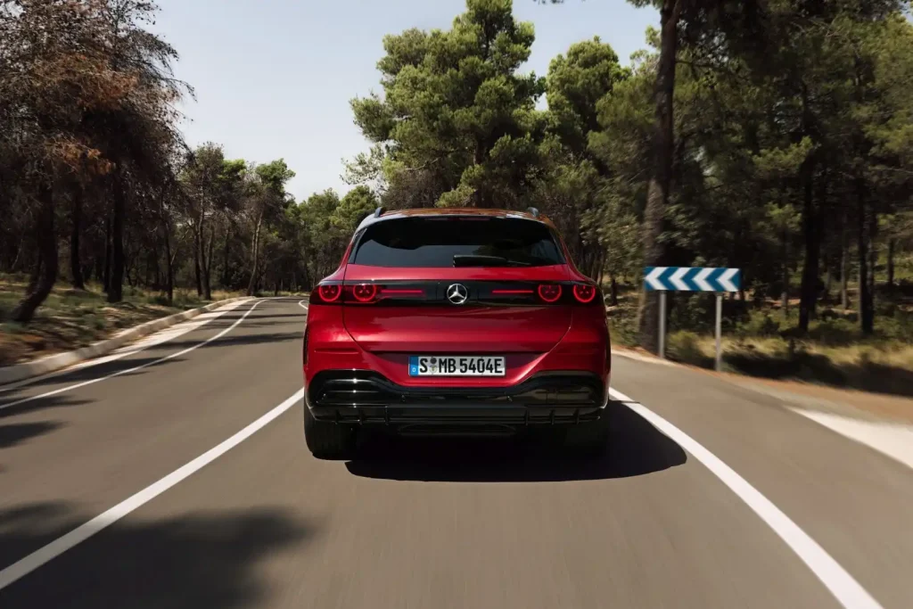 2027-Mercedes-Benz-GLC-Class-EV-44