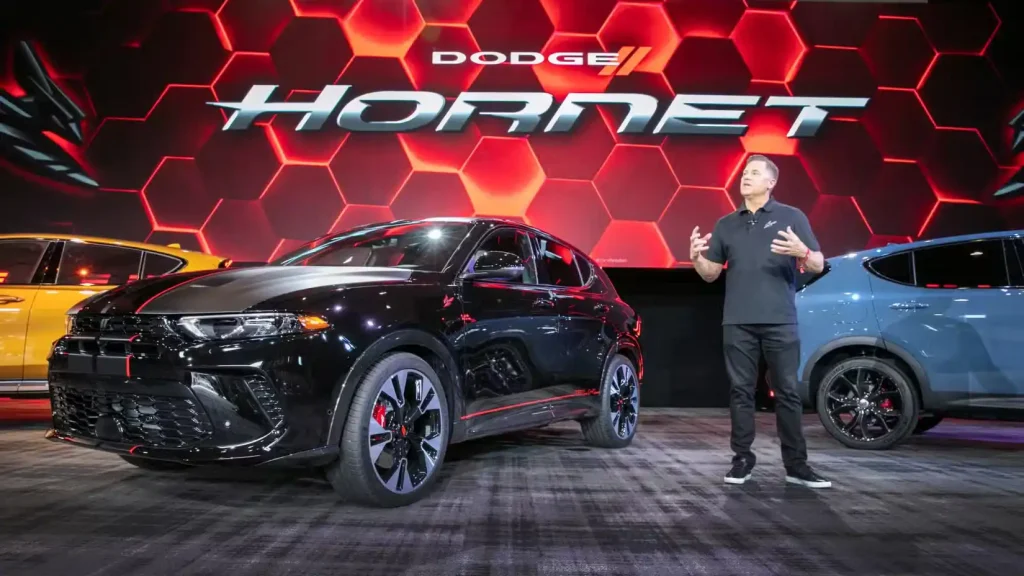 Dodge-Hornet-2