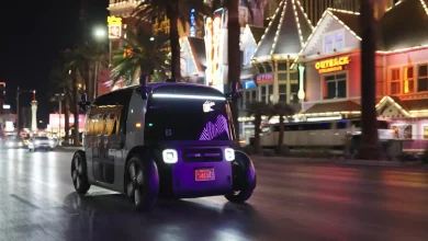zoox-vehicle-driving-on-the-las-vegas-1