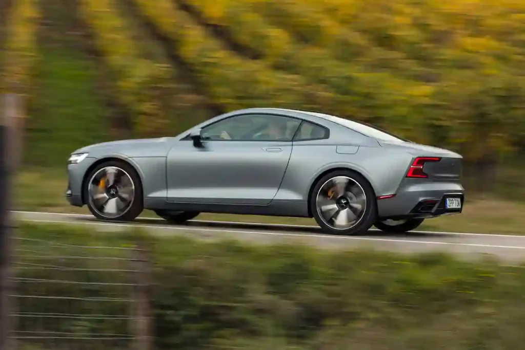 2021-Polestar-1-27