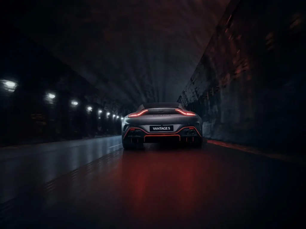 2025-Aston-Martin-Vantage-22
