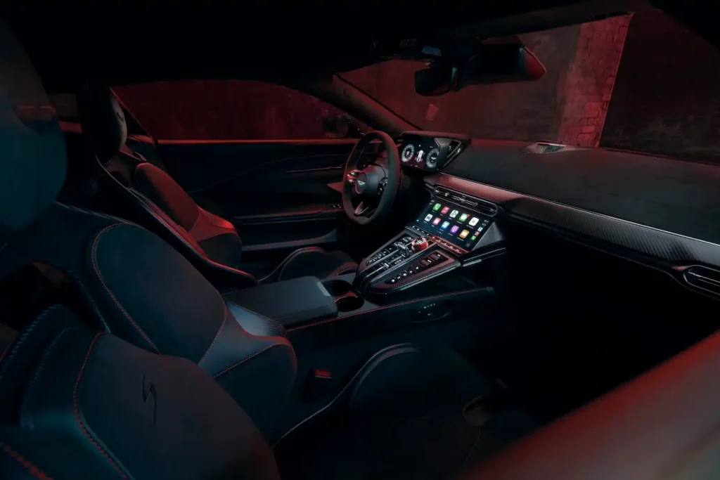 2025-Aston-Martin-Vantage-26