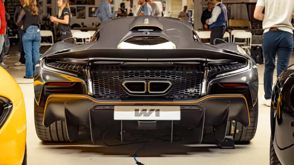 2025-mclaren-w1-2