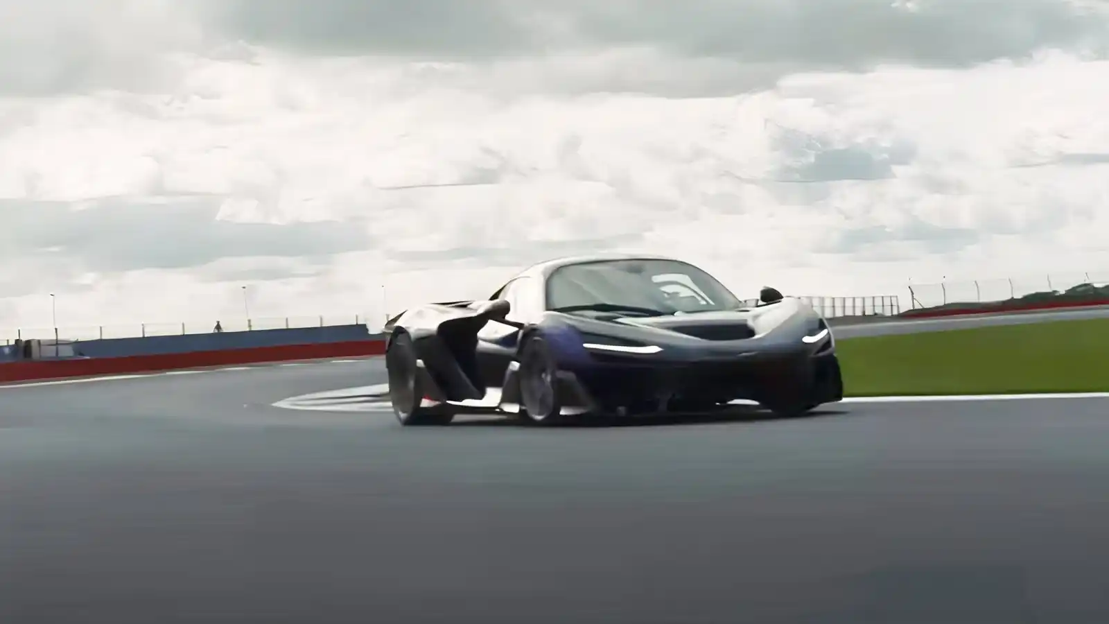mclaren-w1-dynamic-1