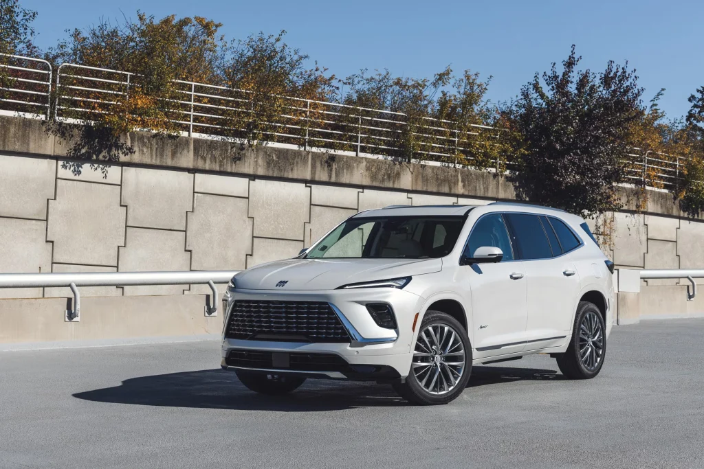 2026-Buick-Enclave-Exterior-11