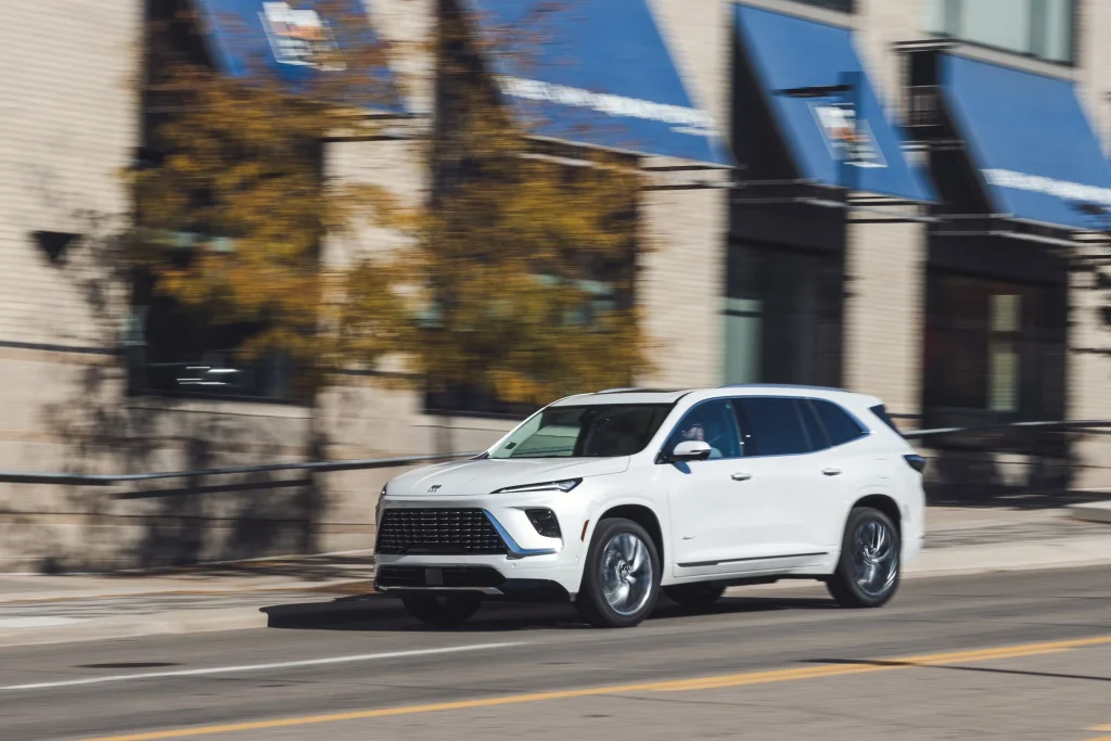 2026-Buick-Enclave-Exterior-15