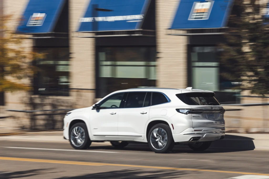 2026-Buick-Enclave-Exterior-16