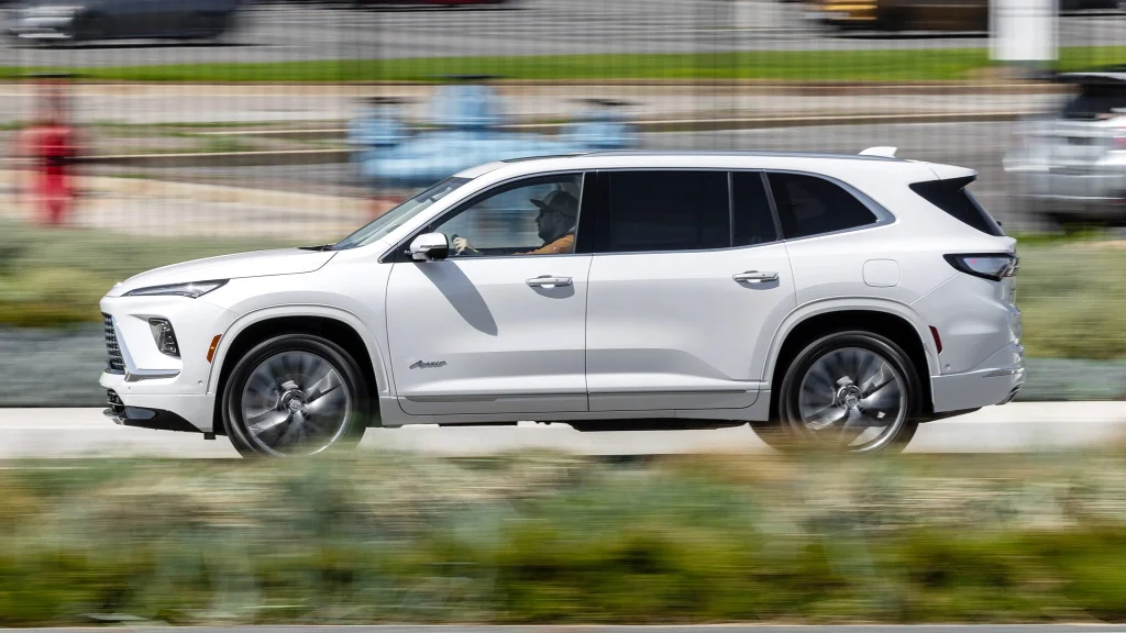 2026-Buick-Enclave-Exterior-20